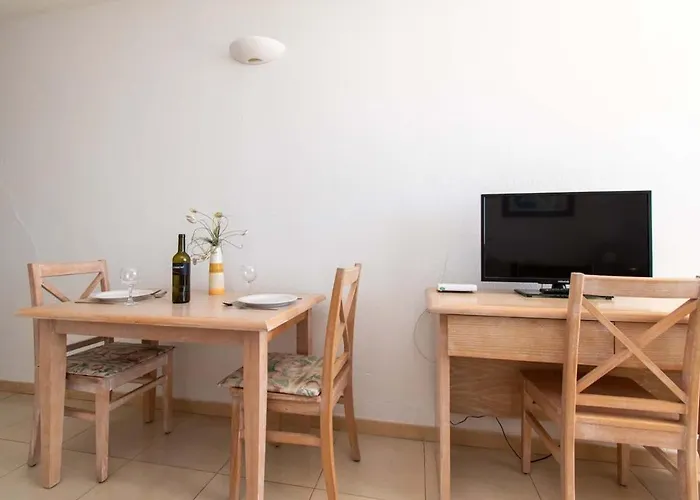 Azahara Playa 46 - One Bed * لوس كريستيانوس