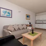Azahara Playa 46 - One Bed Apartmán *